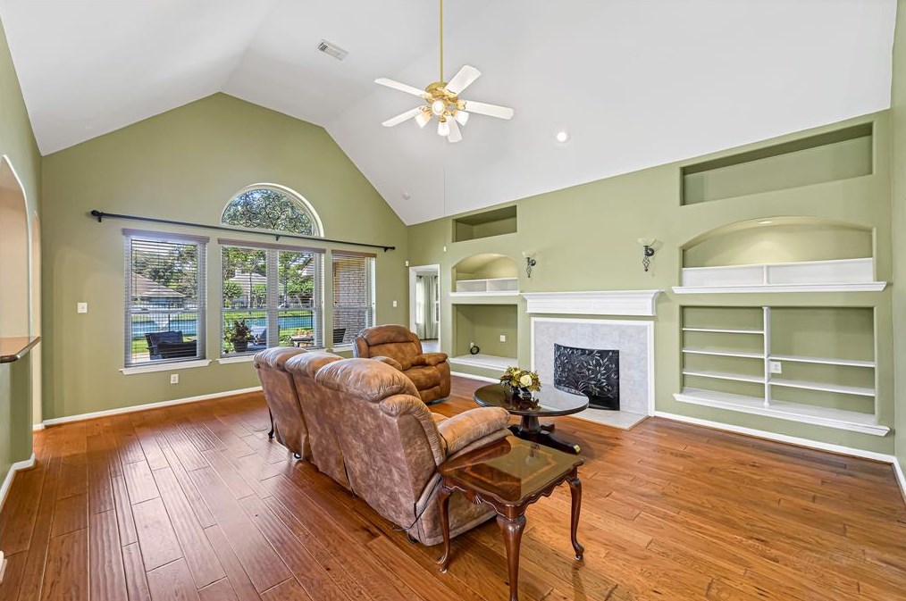 2507 Crystal Lk Ct, Richmond TX 77406-1800 exterior