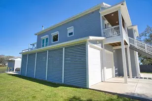 1493 County Rd 291, Sargent, TX 77414 - Photo 4