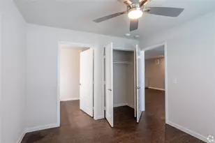 3300 Oak Creek Dr, Austin, TX 78727 - Photo 14