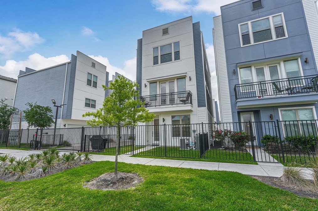 2614 Bastrop St, Houston, TX 77004