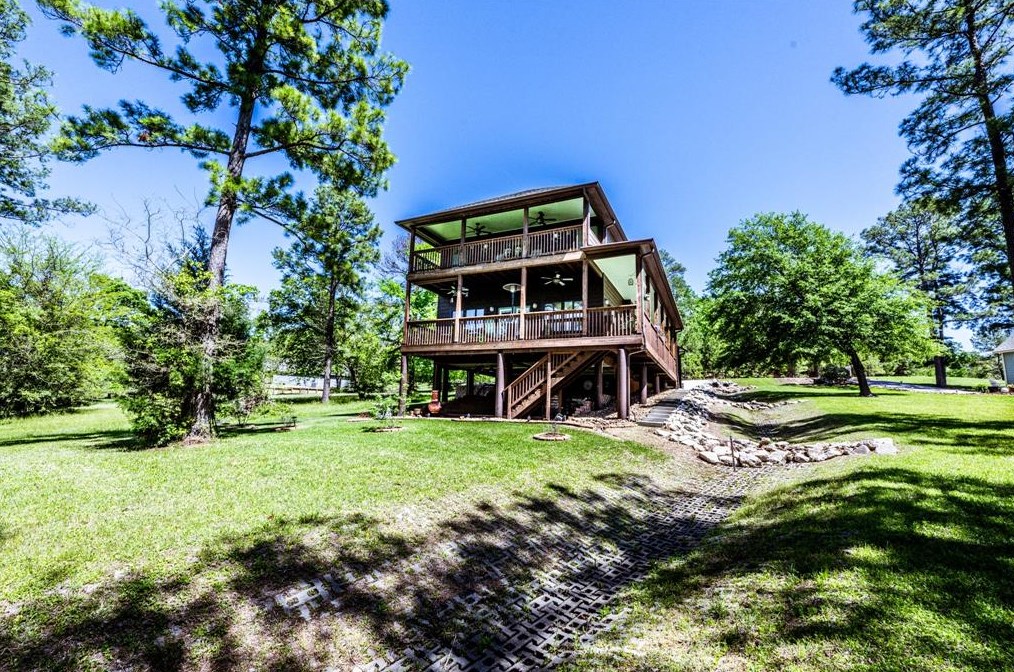 48 Hillsborough Dr, Huntsville, TX 77340-1415