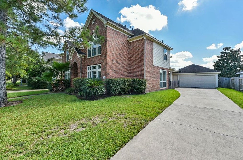2707 Havencrest Dr, Pearland, TX 77584