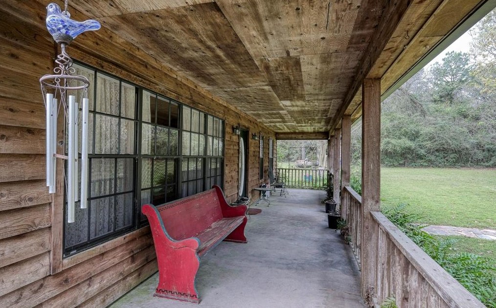 28094 Lynnwood Ln, Hempstead, TX 77445-7786