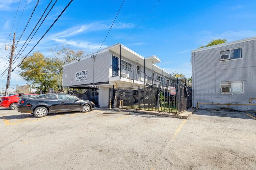 2811 Broad St #7, Houston, TX 77087
