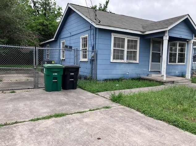 3910 Cetti St, Houston TX  77009-4823 exterior