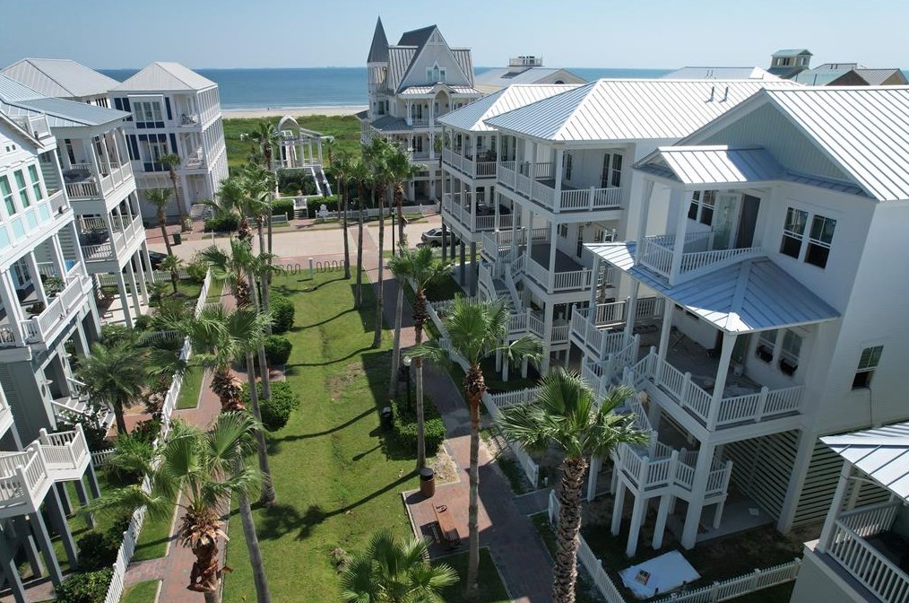 801 Shiraz Passage, Galveston, TX 77550