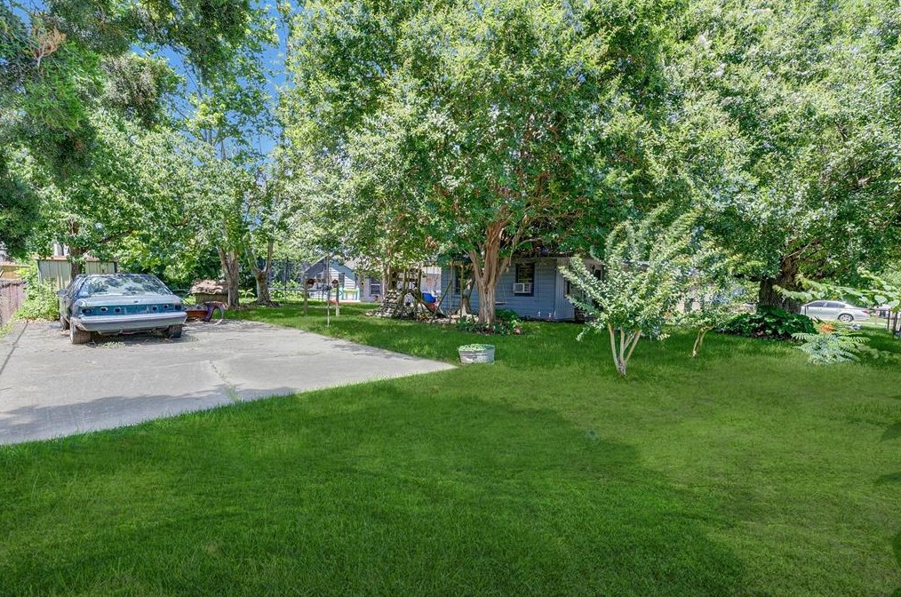 10617 Burman, Houston TX  77029-2649 exterior