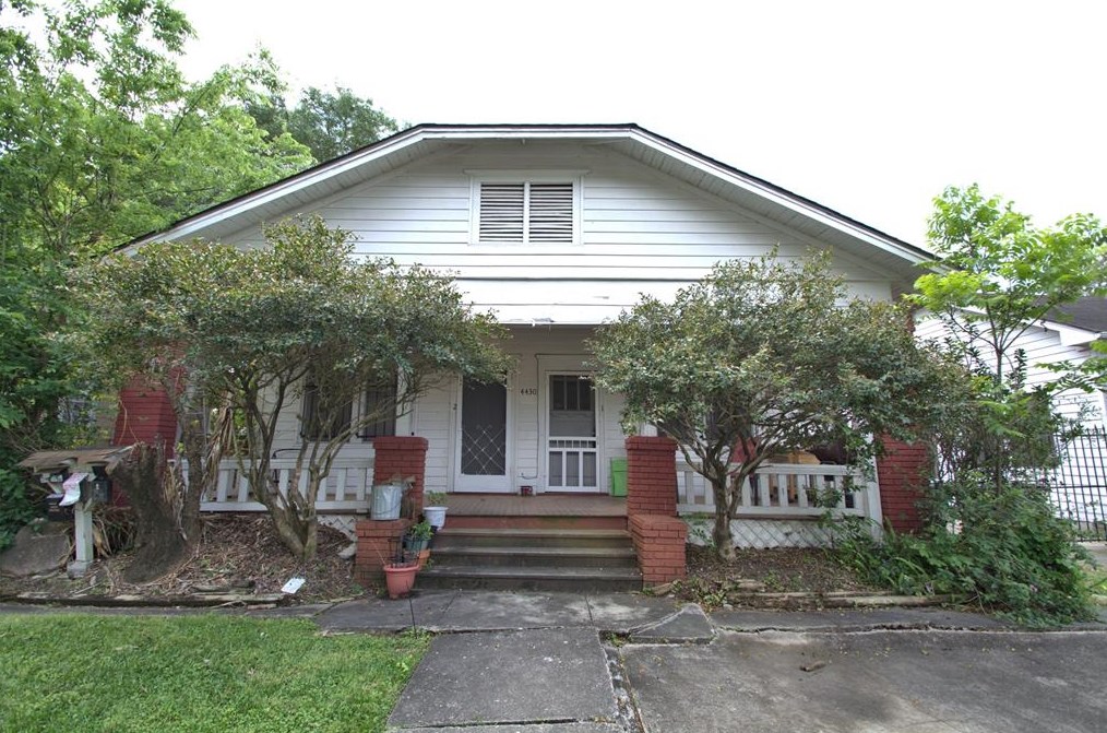 4430 Bell St, Houston, TX 77023
