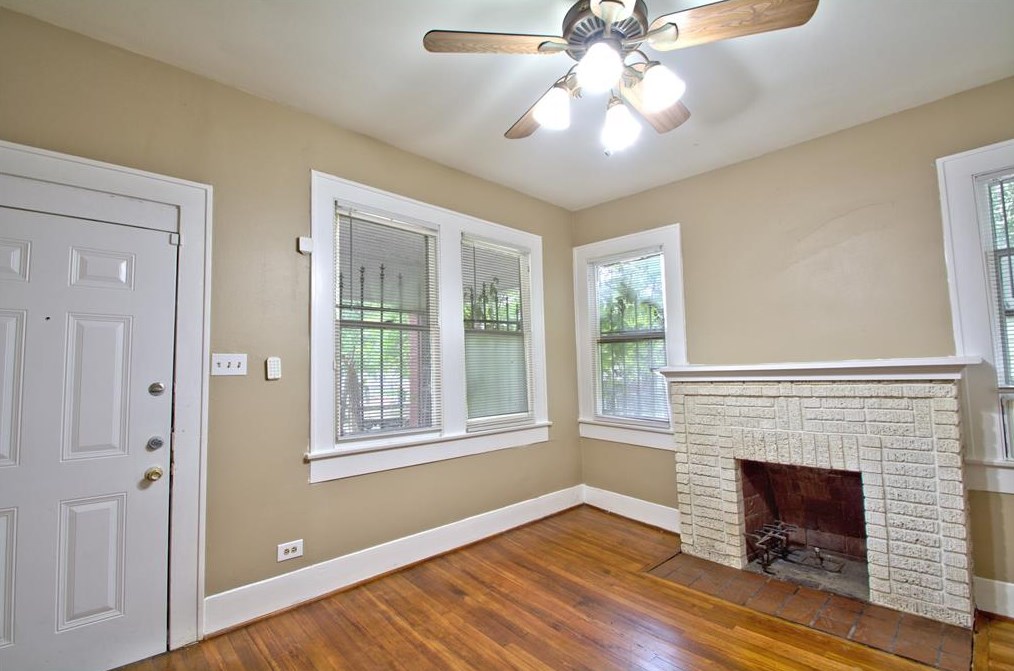 4430 Bell St, Houston TX  77023-1804 exterior