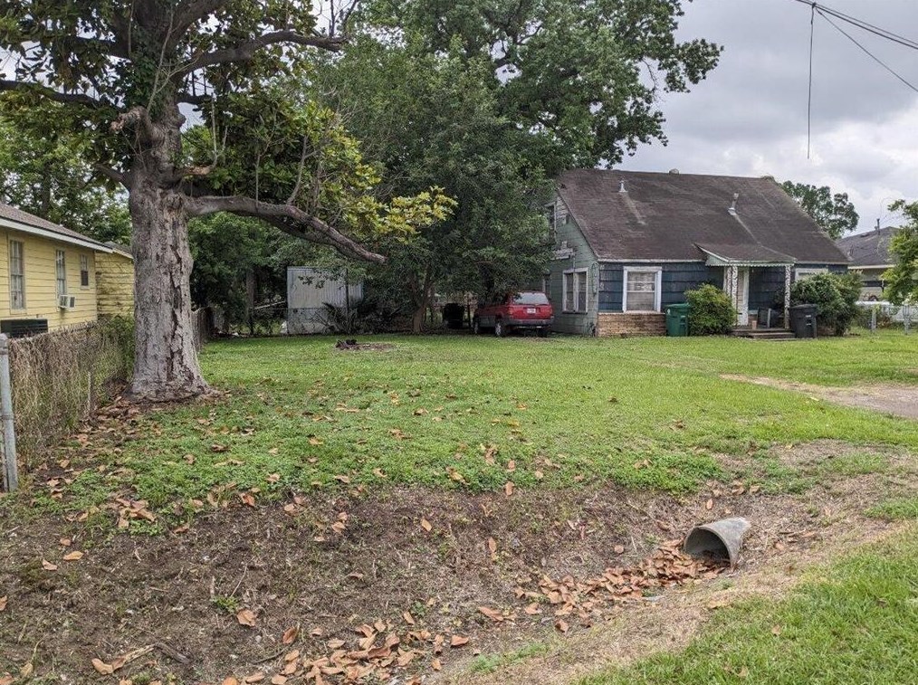 4128 Banner Dr, Houston, TX 77013-3604