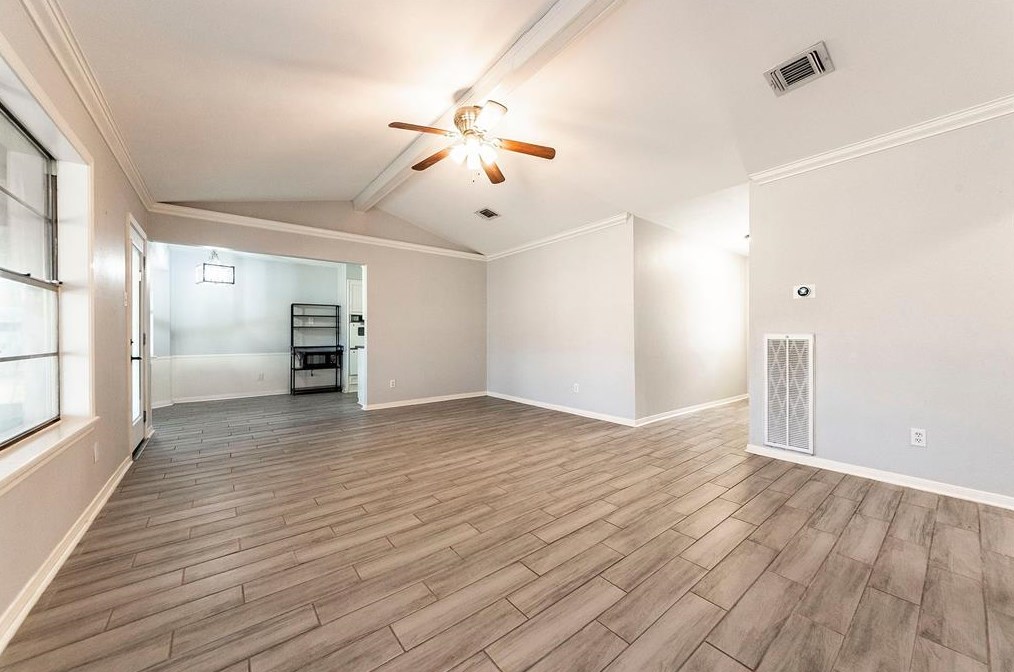 813 La Nell Dr, Deer Park, TX 77536