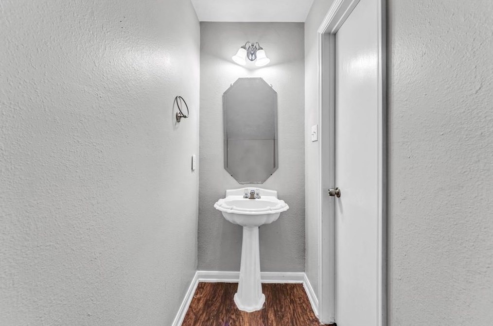 10831 Heathercliff Ln, Houston TX  77075-5325 exterior