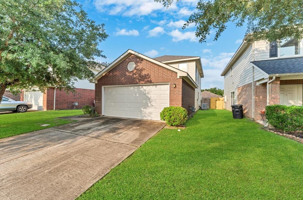 10831 Heathercliff Ln, Houston, TX 77075-5325