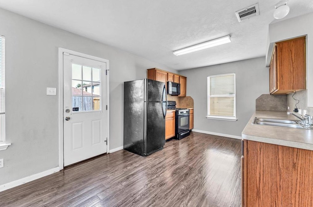 10831 Heathercliff Ln, Houston TX  77075-5325 exterior