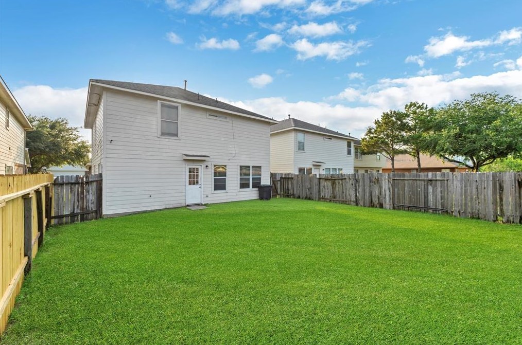 10831 Heathercliff Ln, Houston TX  77075-5325 exterior