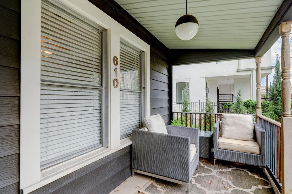 610 Oakley St, Houston, TX 77006-5916