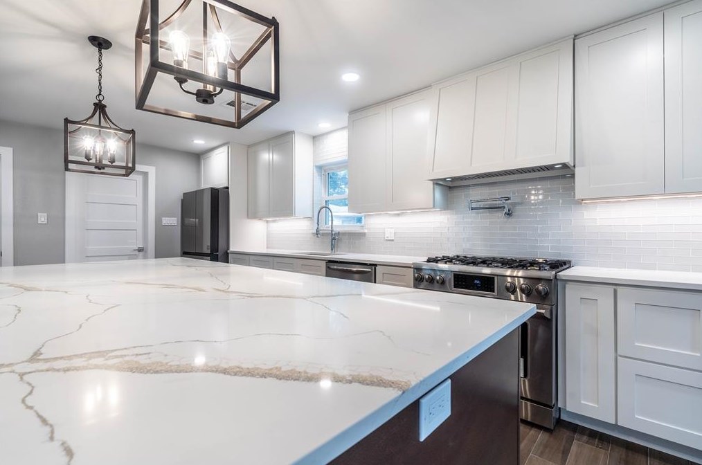 5055 Fallen Oaks Dr, Houston TX  77091-5210 exterior