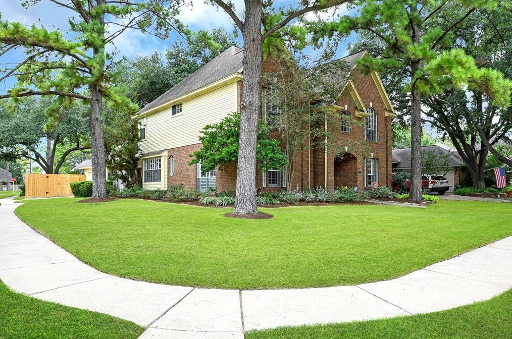 12503 Logan Mill Dr, Houston, TX 77070-4847