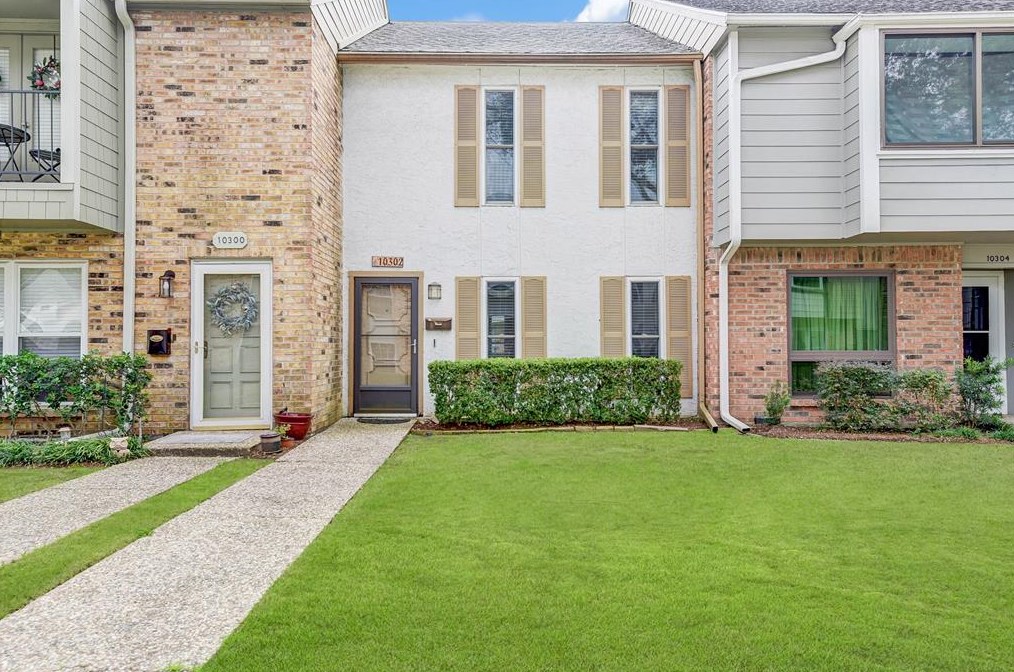 10302 Longmont Dr #42/2, Houston, TX 77042