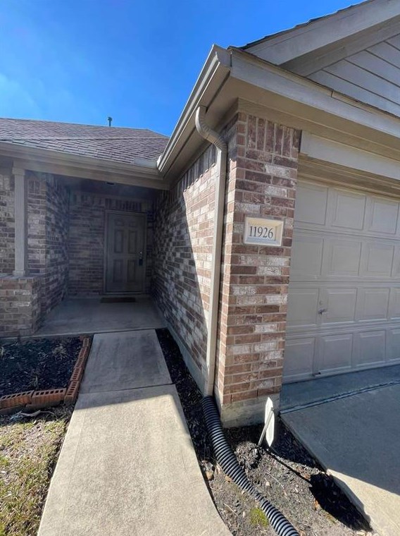 11926 Green Colling Park Dr, Houston, TX 77047-2552