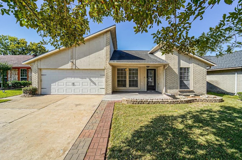 9507 Kingspass St, Houston, TX 77075