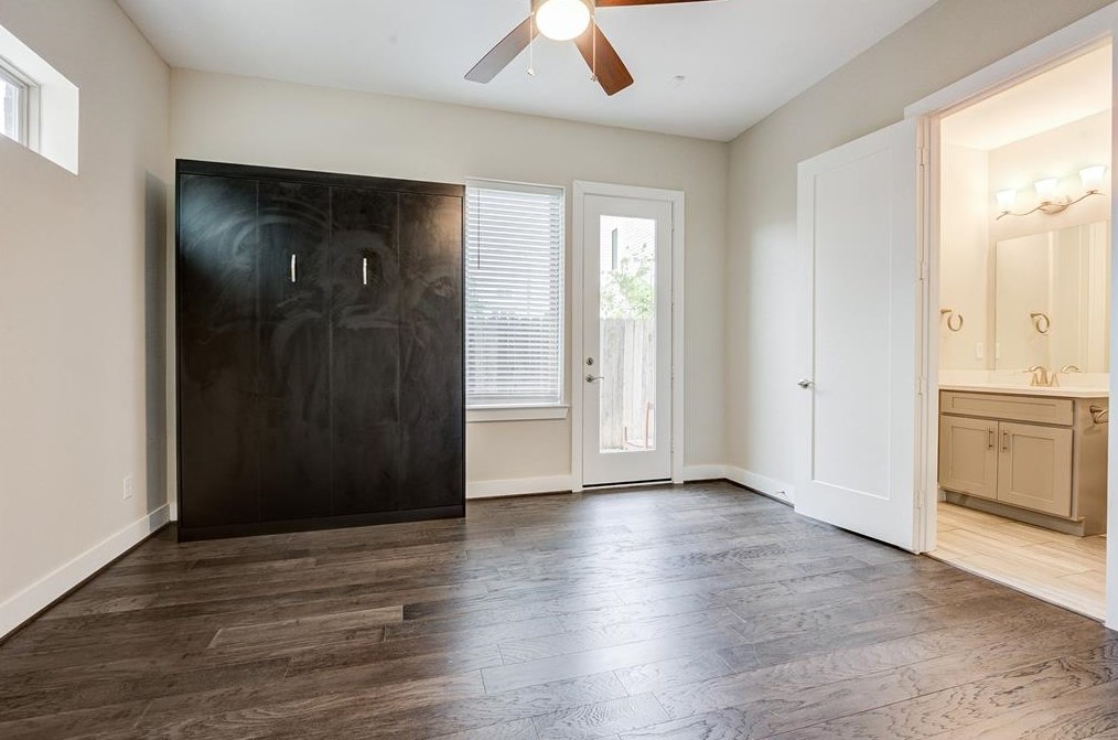 2205 Holman St, Houston TX  77004-4241 exterior