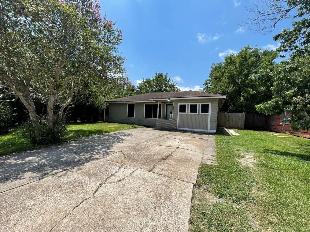 3014 Elpyco St, Houston, TX 77051