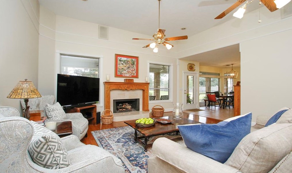 22502 Holly Crk Trl, Tomball TX 77377-3659 exterior