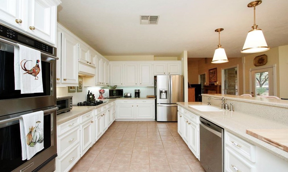 22502 Holly Crk Trl, Tomball TX 77377-3659 exterior