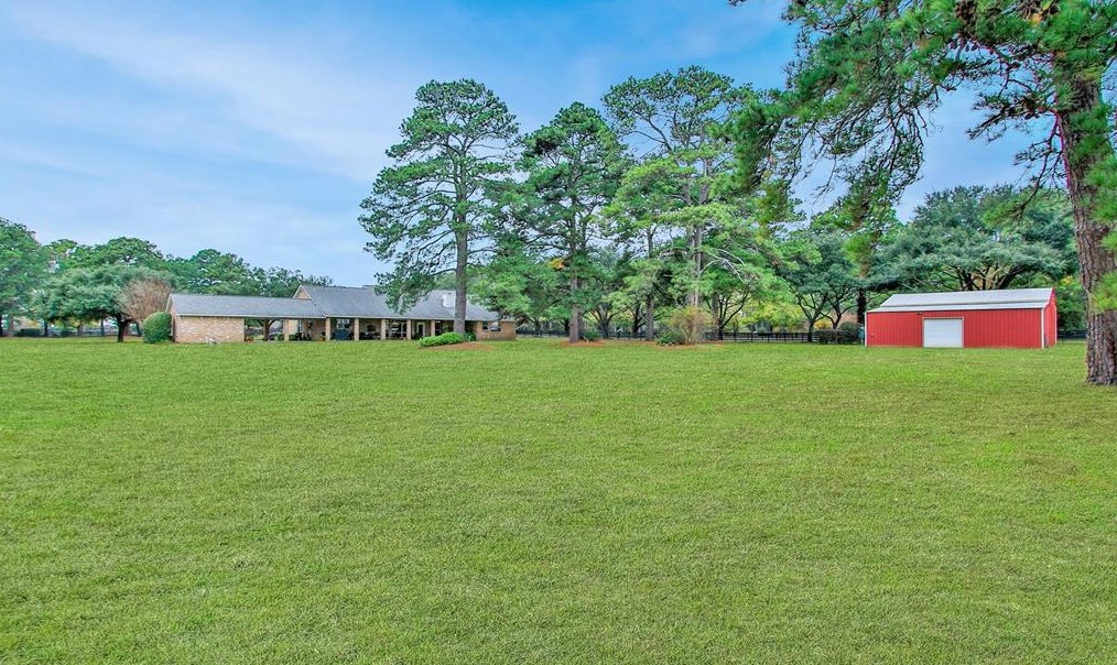 22502 Holly Crk Trl, Tomball TX 77377-3659 exterior