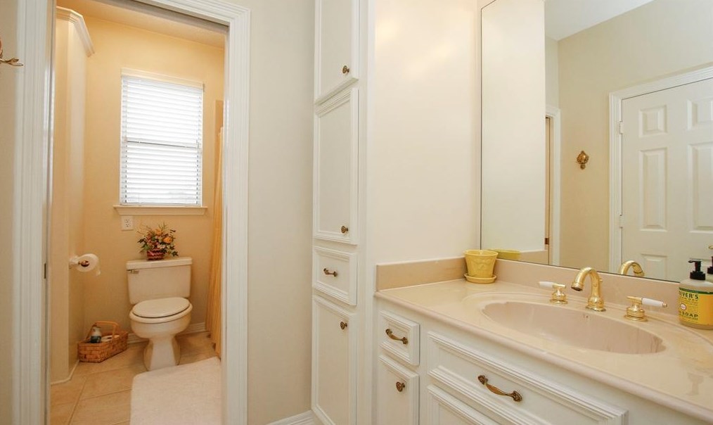 22502 Holly Crk Trl, Tomball TX 77377-3659 exterior