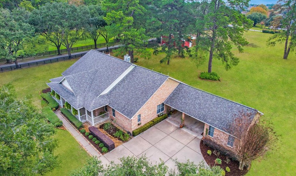 22502 Holly Crk Trl, Tomball TX 77377-3659 exterior