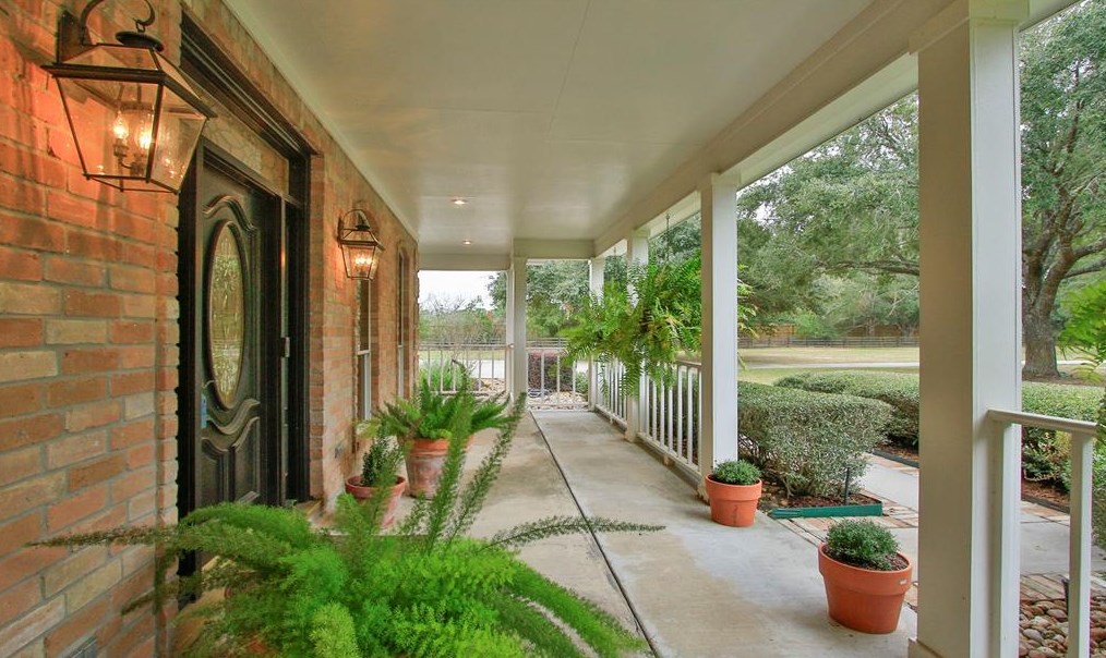 22502 Holly Crk Trl, Tomball TX 77377-3659 exterior