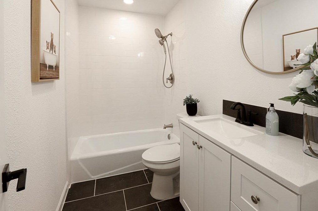 16211 Creeksouth, Houston TX  77068-2105 exterior