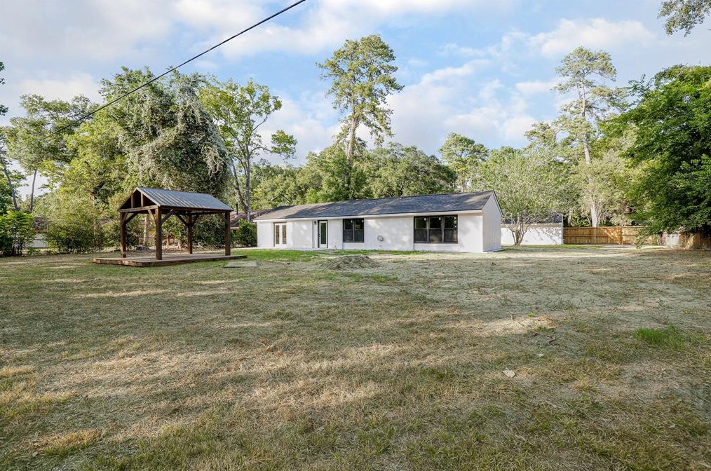 16211 Creeksouth, Houston TX  77068-2105 exterior