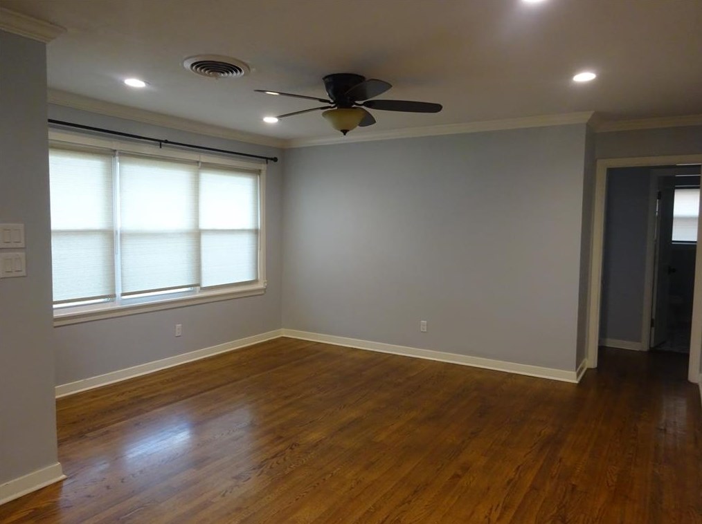 2231 Saxon Dr, Houston TX  77018-4639 exterior