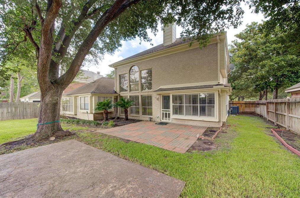 1526 Forest Home Dr, Houston TX  77077-1812 exterior