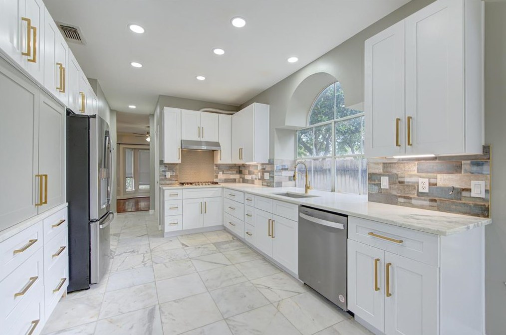 1526 Forest Home Dr, Houston, TX 77077