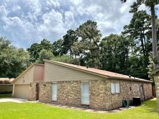 123 Foster Oaks Dr, Conroe, TX 77301