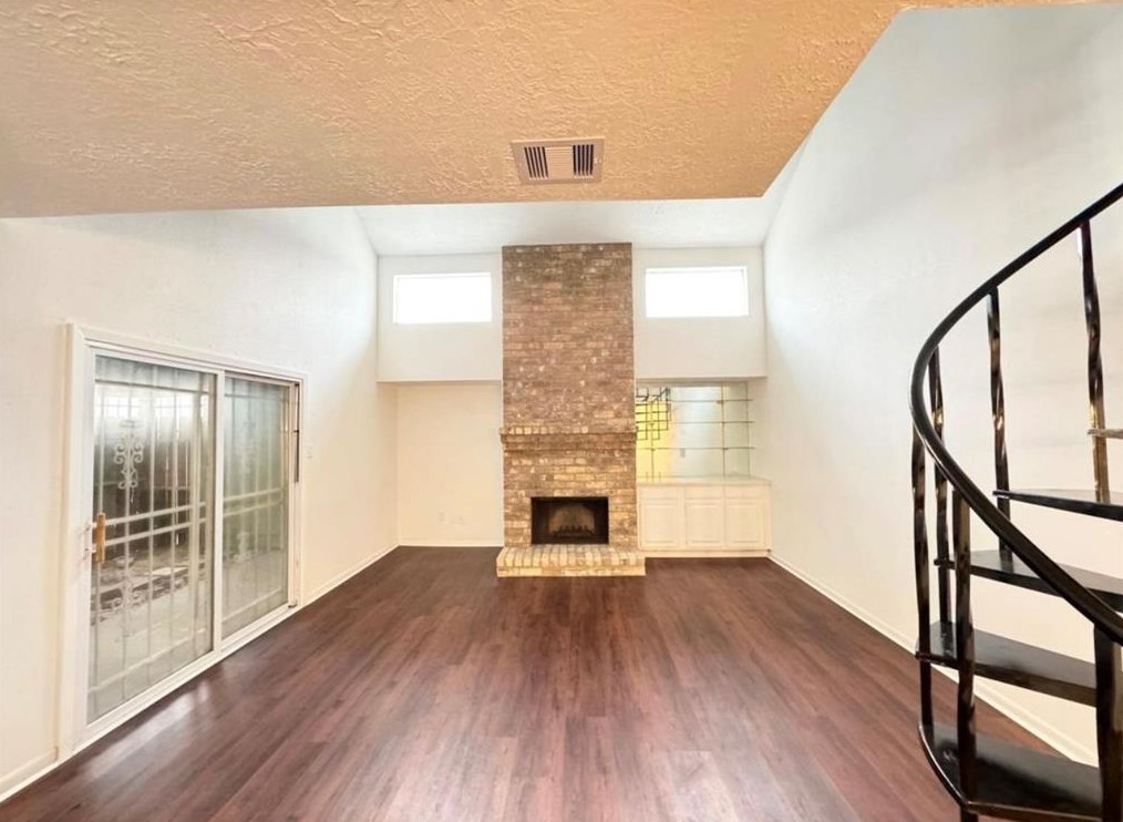 12251 W Village Dr #d, Houston, TX 77039