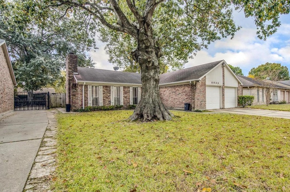 6635 Deer Ridge Ln, Houston, TX 77086