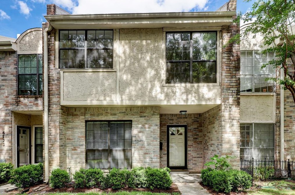 6725 Belmont St, Houston, TX 77005