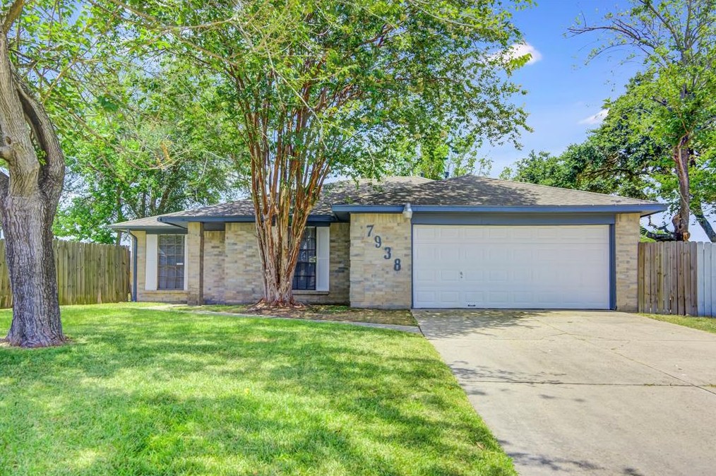 7938 Battlepine Dr, Houston, TX 77040-2722