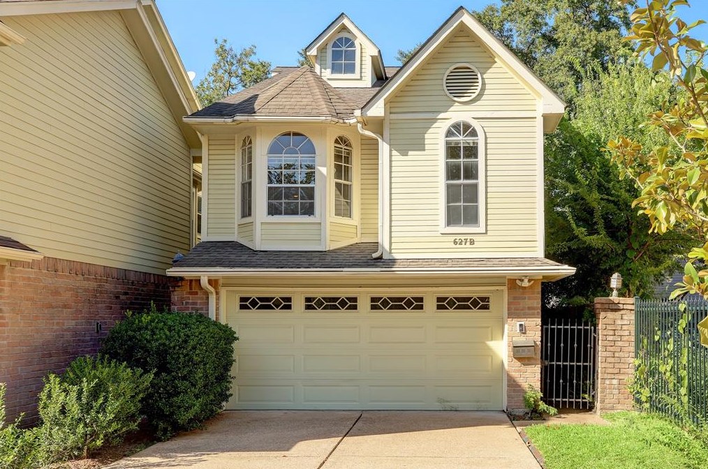 627 12th St, Houston, TX 77008-7185