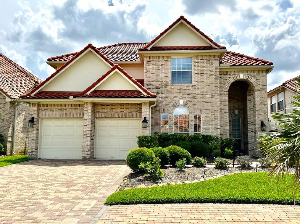 18947 Villa Bergamo Ln, Houston, TX 77094