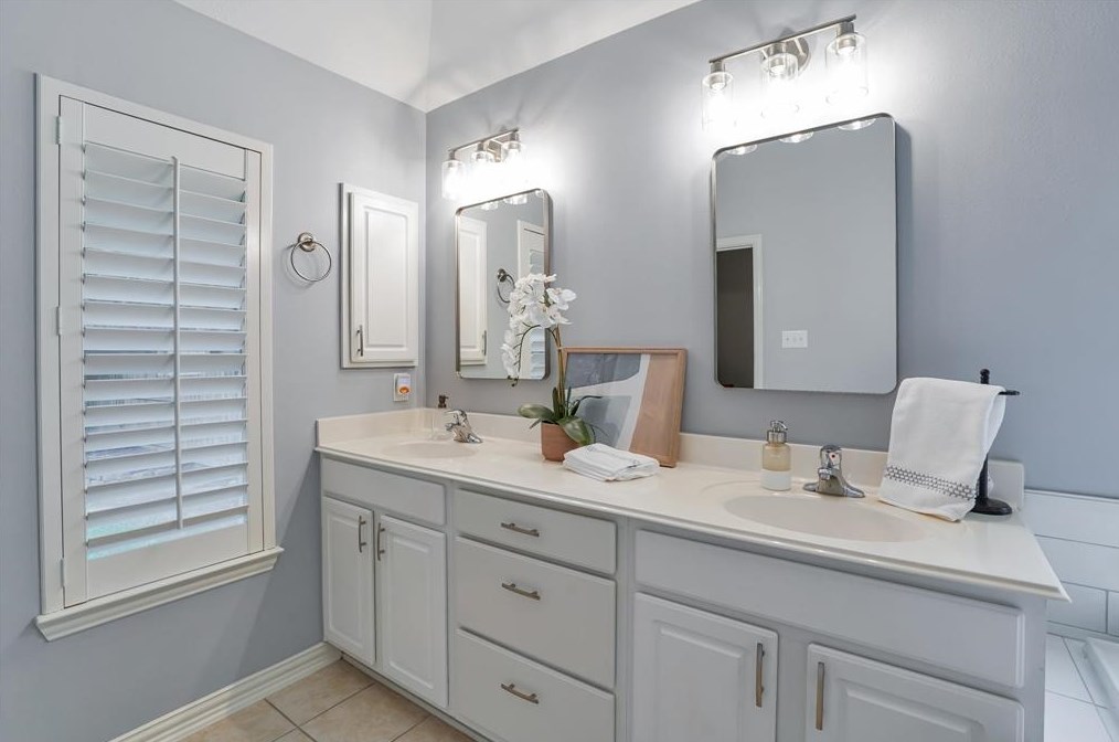 12922 Coopers Hawk Dr, Houston TX  77044-4403 exterior