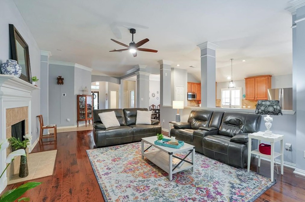 12922 Coopers Hawk Dr, Houston TX  77044-4403 exterior