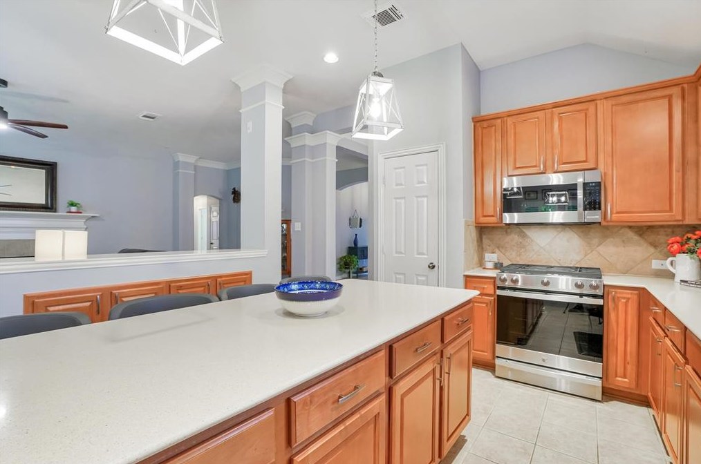 12922 Coopers Hawk Dr, Houston TX  77044-4403 exterior