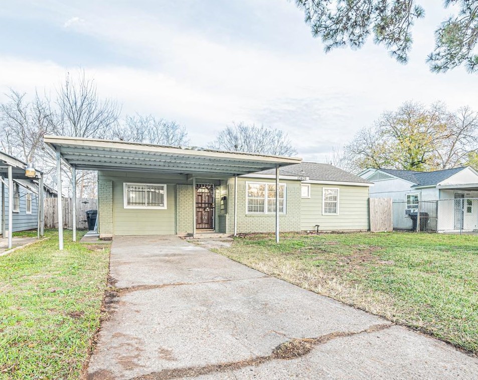 10409 Chesterfield Dr, Houston, TX 77051