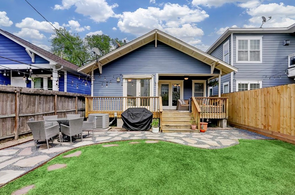 741 Allston St, Houston TX  77007-1526 exterior
